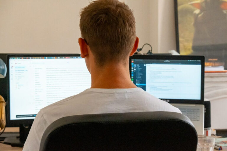 Développeur SEO : rôle, compétences et outils indispensables 🚀